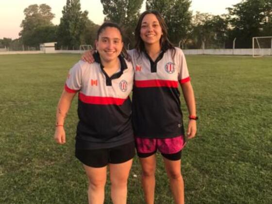 Josefina Silva y Valentina Viola, las entrenadoras del selectivo de la ARF.