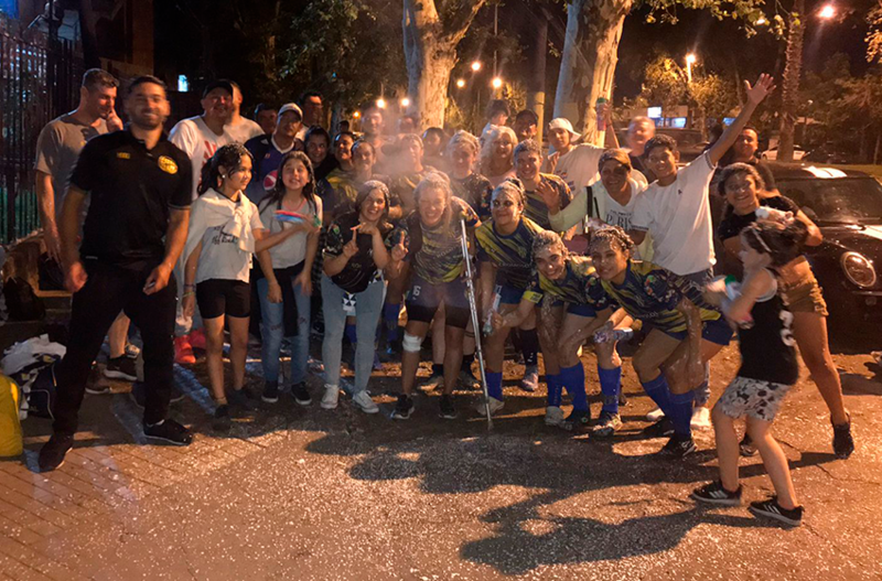 El festejo alocado del platel de Talleres con familiares y amigos.