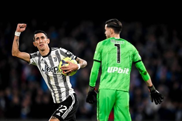 Di María marcó de penal para Juventus.