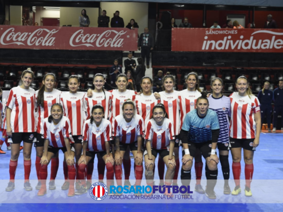 Como preliminar, la Selección Rosarina femenina enfrentó a su par nacional.