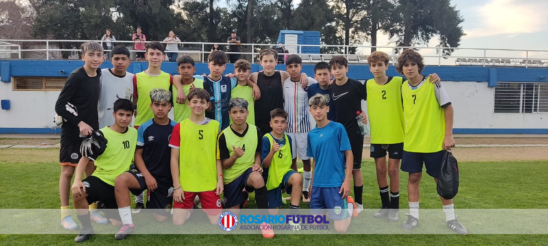 Los 18 jugadores que integrarán el plantel rosarino en una nueva ilusión provincial.