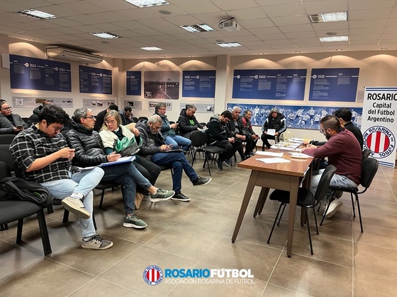 El sorteo se realizó en presencia de directivos y delegados de los clubes involucrados.