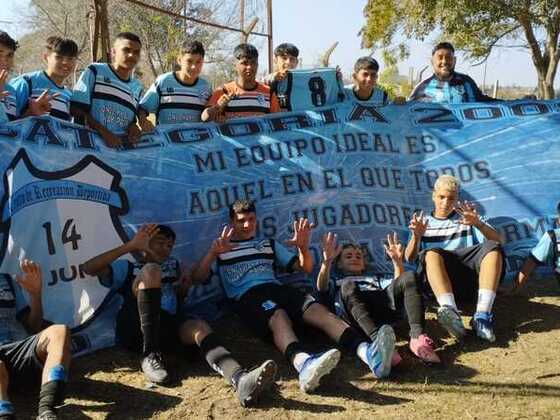 En su primera temporada completa en ARF, 14 de Junio ya salió campeón. Fue en 8va.