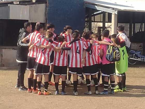 La Sub-13 tras su goleada más categórica: 8-0 vs. Liga Verense.