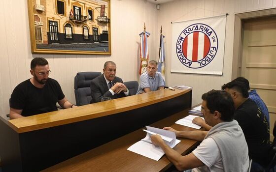 Maximiliano Fe, secretario de la Asamblea, Mario Giammaría, presidente de ARF y el CPN Pablo Bussano.