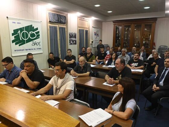 Maximiliano Fe, secretario de la Asamblea, Mario Giammaría, presidente de ARF y el CPN Pablo Bussano.