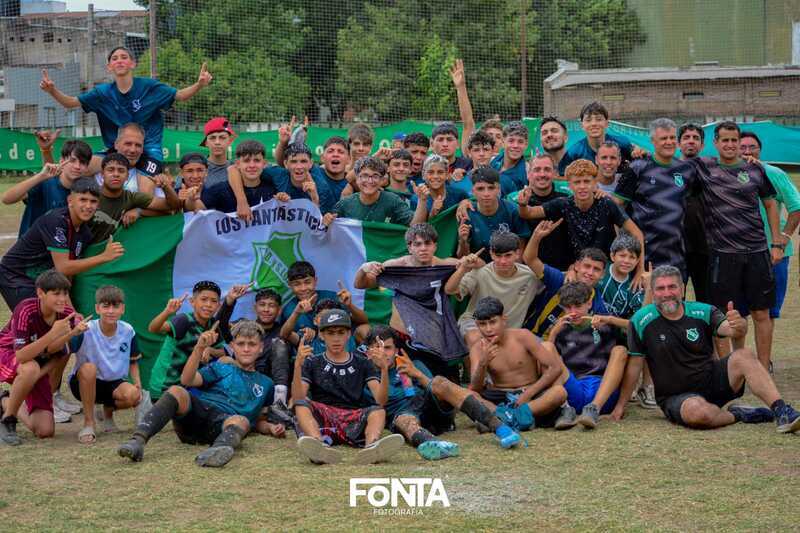 Social Lux festejó por duplicado en el Clausura.