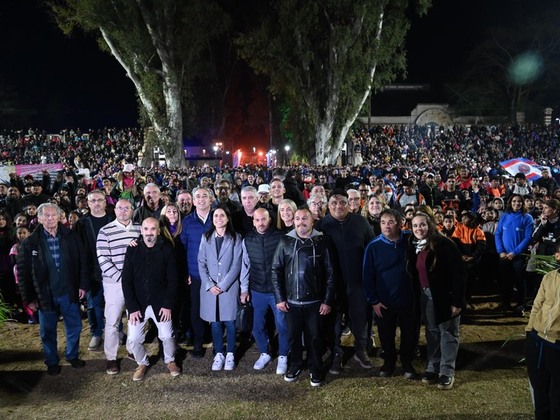 Imagen de Con la camiseta puesta