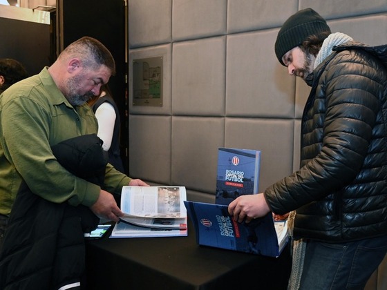 En un cálido emotivo evento, se presentó el libro de la ARF.