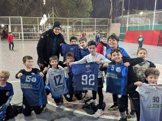 La 9na de USAR también festejó su campeonato.