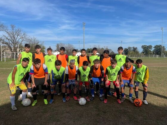 Los 18 que representar&aacute;n a Rosarina en el Torneo Provincial.