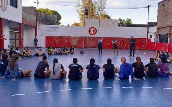 La selección femenina puso primera.