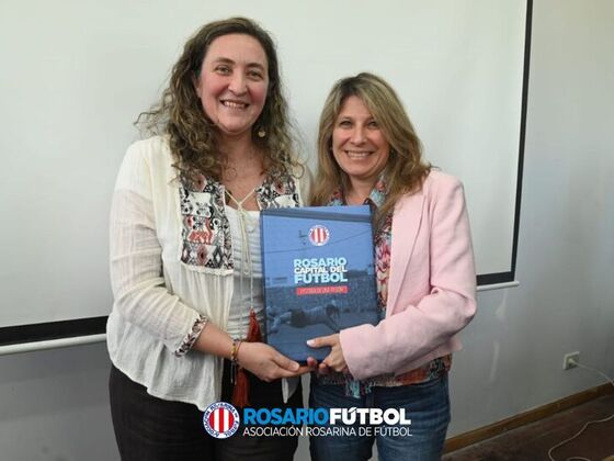 Silvina y Mario Giammaría junto Cintia Pinillos, Javier Gañan y Celina Barón en la presentación.