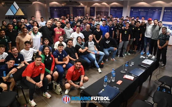 La sala Lorenzo Biondo colmada para esta jornada única.