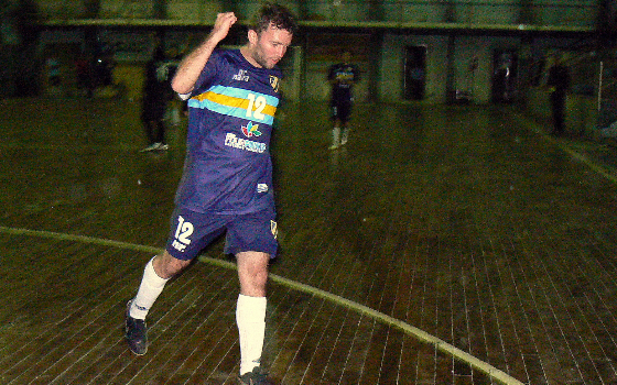 Daniel Puntorillo gritando el 6 a 1 